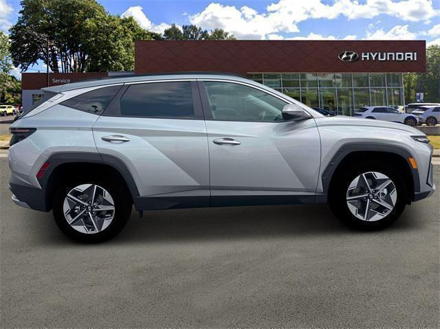 new 2025 Hyundai TUCSON Hybrid car, priced at $36,375