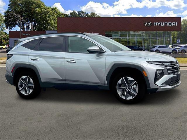 new 2025 Hyundai TUCSON Hybrid car, priced at $36,375