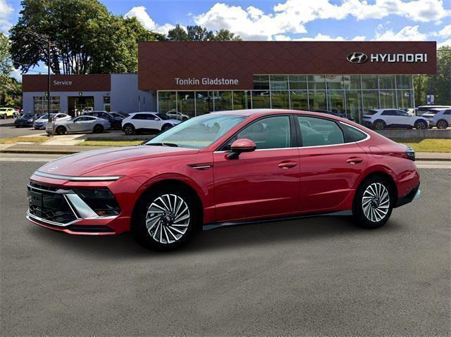 new 2025 Hyundai Sonata Hybrid car, priced at $33,120