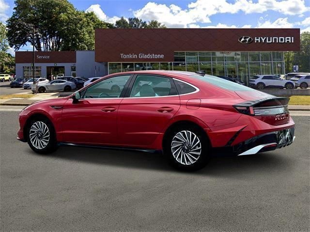 new 2025 Hyundai Sonata Hybrid car, priced at $33,120