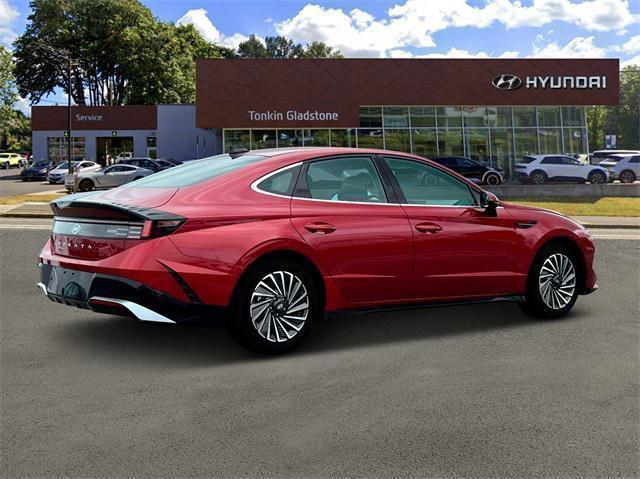 new 2025 Hyundai Sonata Hybrid car, priced at $33,120