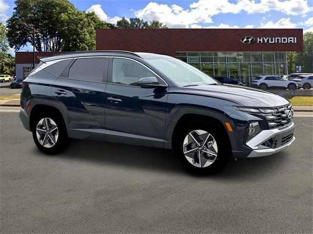 new 2025 Hyundai TUCSON Hybrid car, priced at $36,474