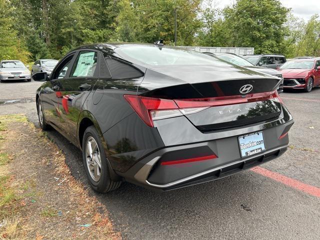 new 2024 Hyundai Elantra car, priced at $21,315