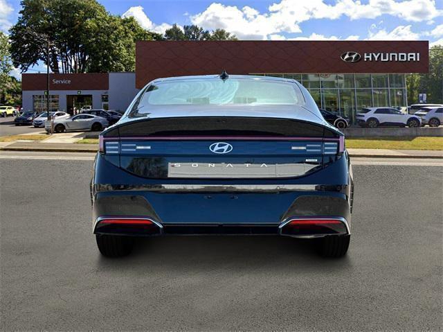 new 2025 Hyundai Sonata Hybrid car, priced at $39,090