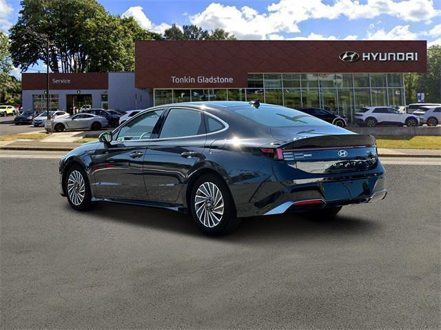 new 2025 Hyundai Sonata Hybrid car, priced at $39,090