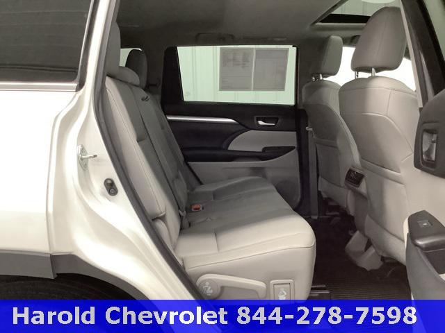 used 2016 Toyota Highlander car, priced at $15,997
