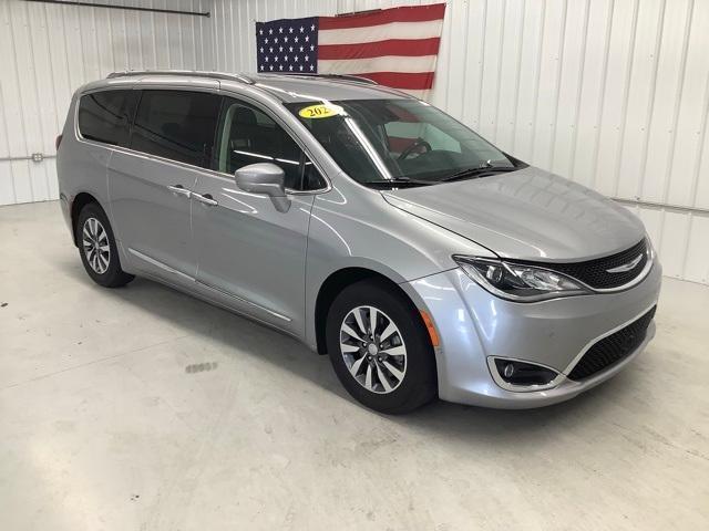 used 2020 Chrysler Pacifica car, priced at $24,998