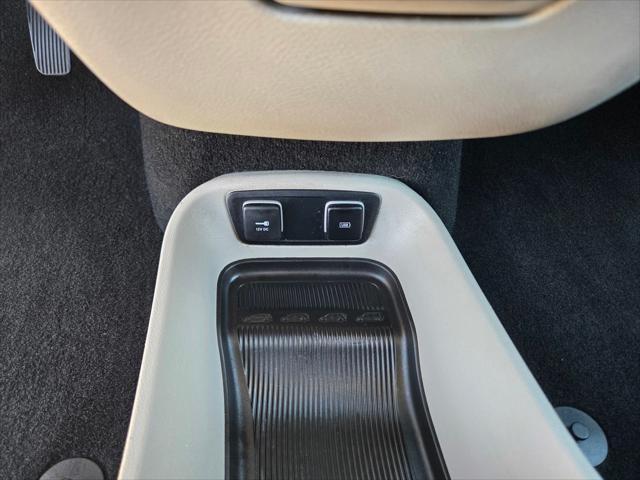 used 2018 Chrysler Pacifica car, priced at $15,698