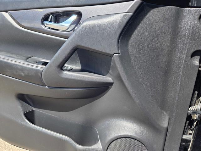used 2020 Nissan Rogue car, priced at $18,999
