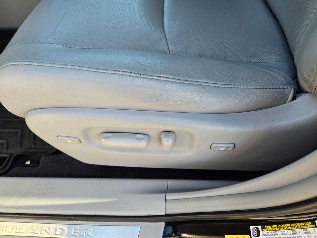 used 2011 Toyota Highlander car, priced at $13,998