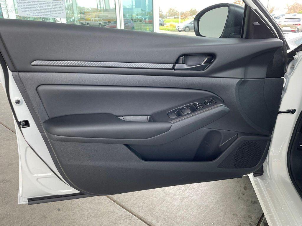 new 2025 Nissan Altima car, priced at $26,738