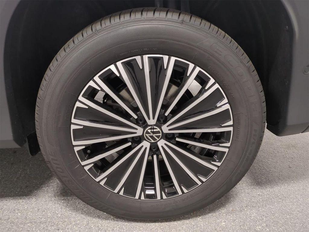 new 2025 Volkswagen Tiguan car, priced at $33,875
