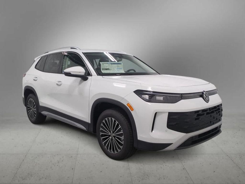 new 2025 Volkswagen Tiguan car, priced at $33,875