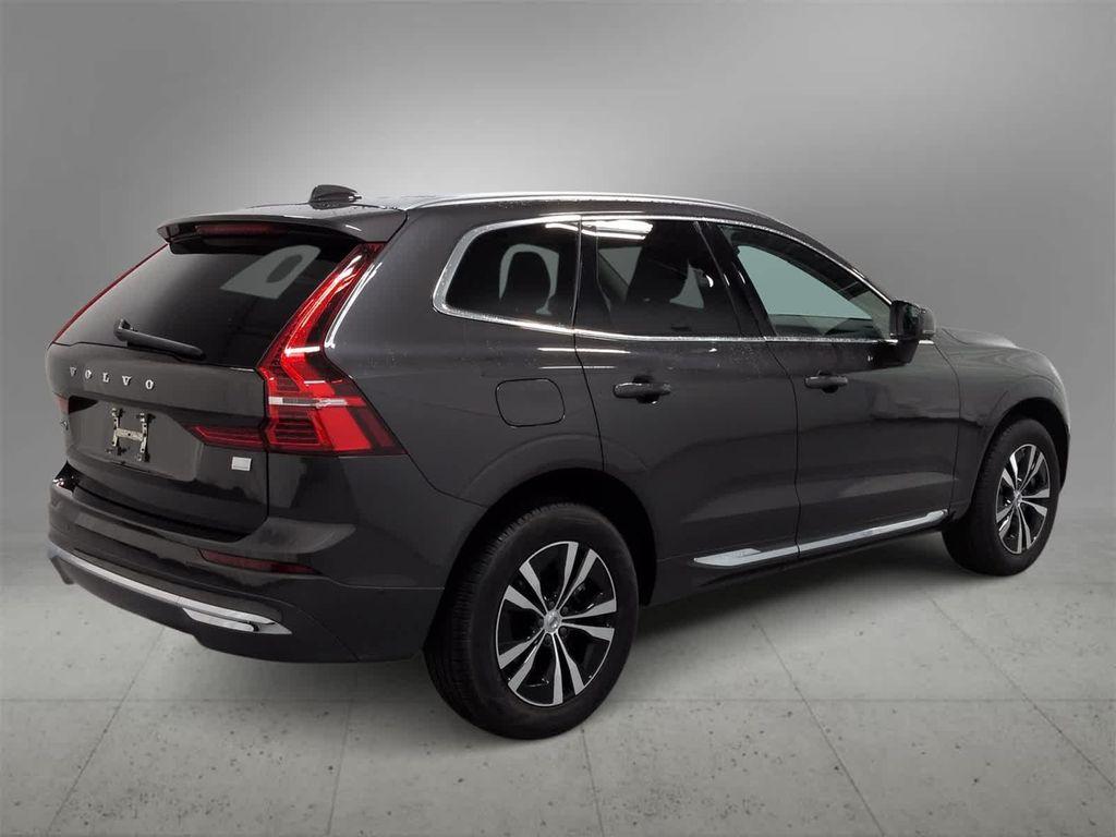 used 2022 Volvo XC60 Recharge Plug-In Hybrid car, priced at $38,065