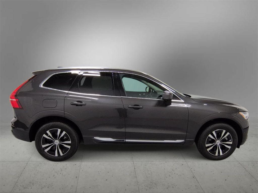 used 2022 Volvo XC60 Recharge Plug-In Hybrid car, priced at $38,065