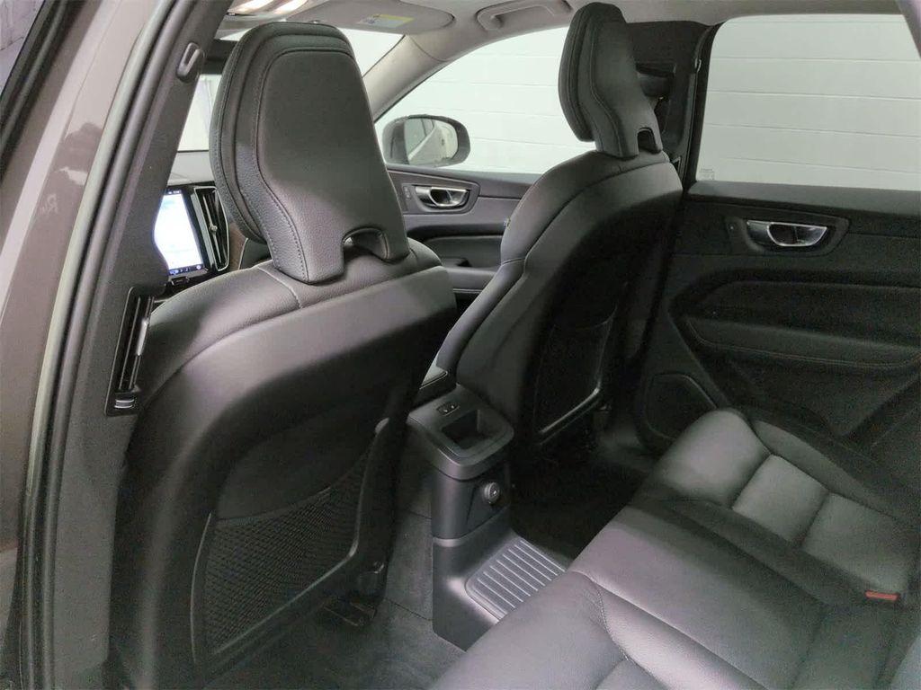 used 2022 Volvo XC60 Recharge Plug-In Hybrid car, priced at $38,065