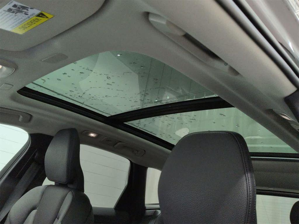 used 2022 Volvo XC60 Recharge Plug-In Hybrid car, priced at $38,065