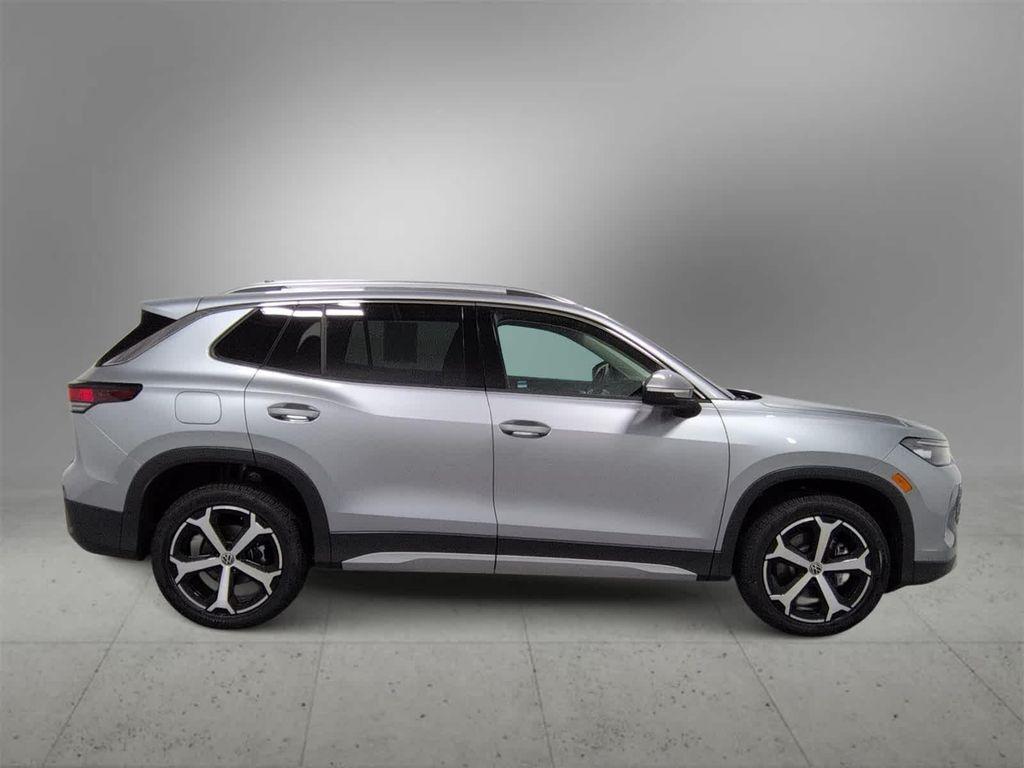 new 2025 Volkswagen Tiguan car, priced at $35,327