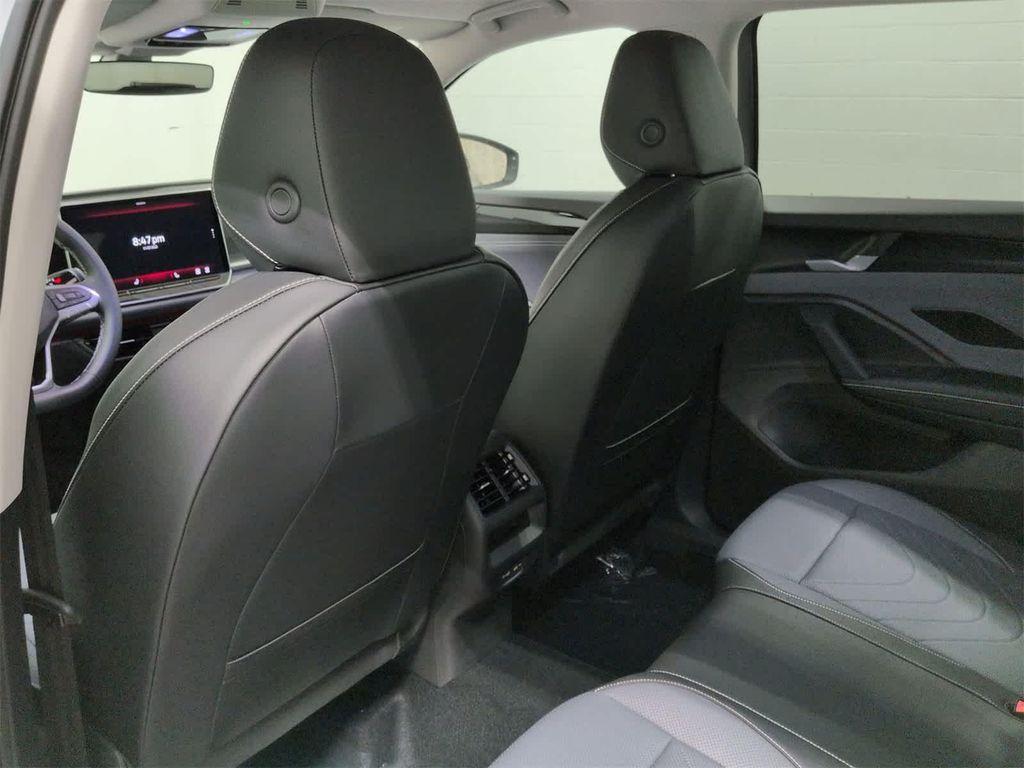 new 2025 Volkswagen Tiguan car, priced at $35,327