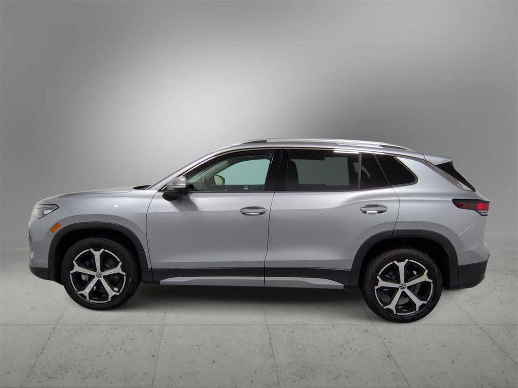 new 2025 Volkswagen Tiguan car, priced at $35,327