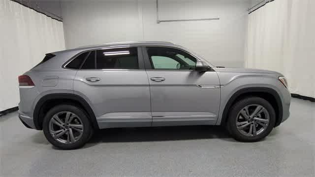 new 2024 Volkswagen Atlas Cross Sport car, priced at $49,946