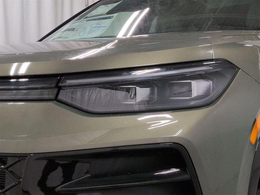 new 2026 Volkswagen Tiguan car, priced at $42,424