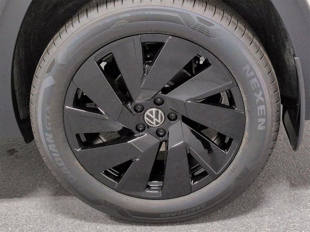 new 2026 Volkswagen Atlas car, priced at $49,586