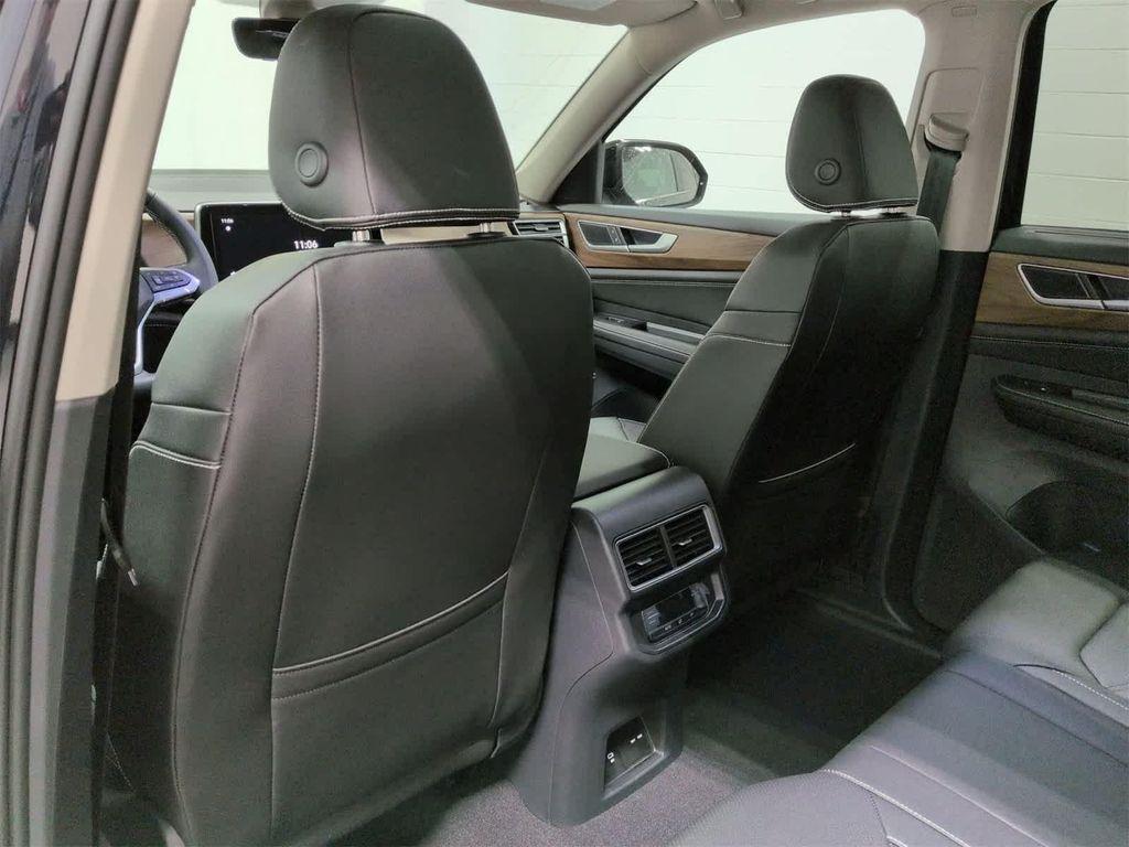 new 2026 Volkswagen Atlas car, priced at $48,488