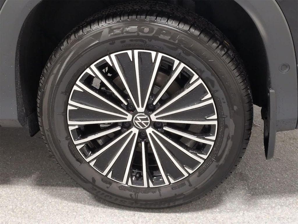 new 2026 Volkswagen Tiguan car, priced at $35,434