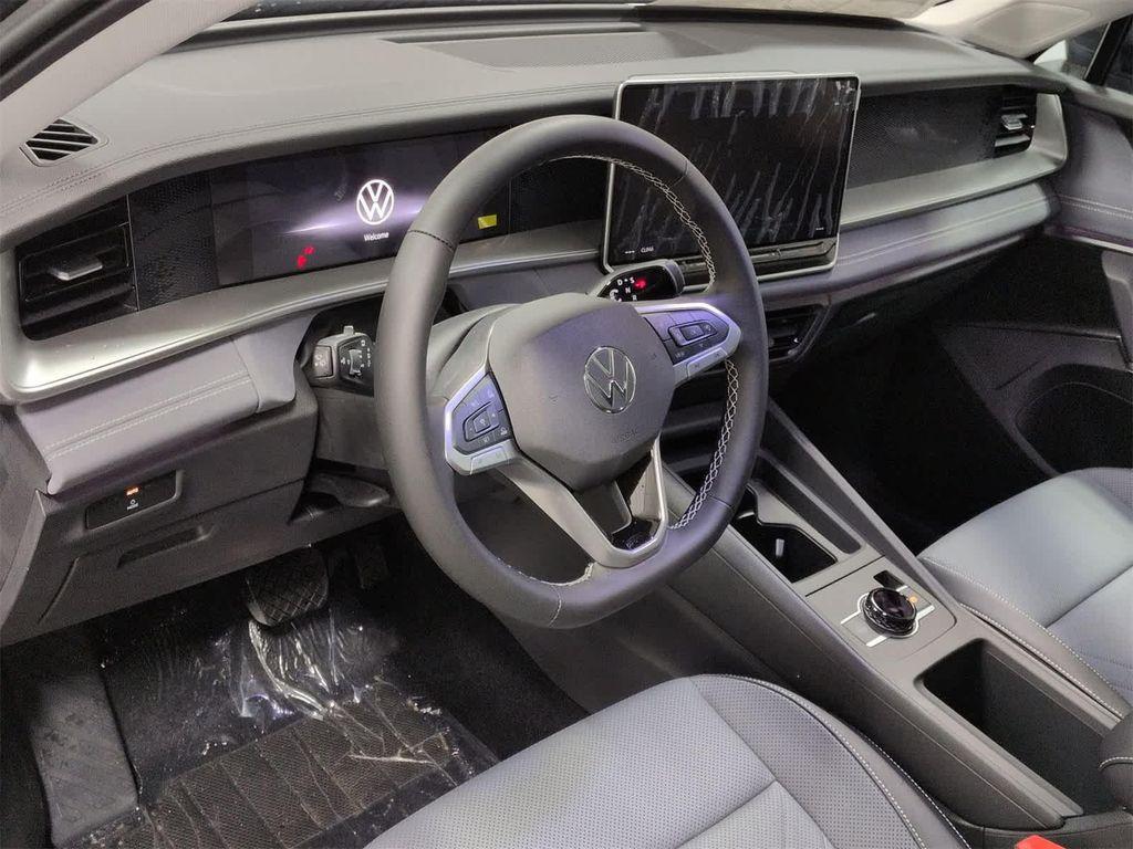 new 2025 Volkswagen Tiguan car, priced at $36,605