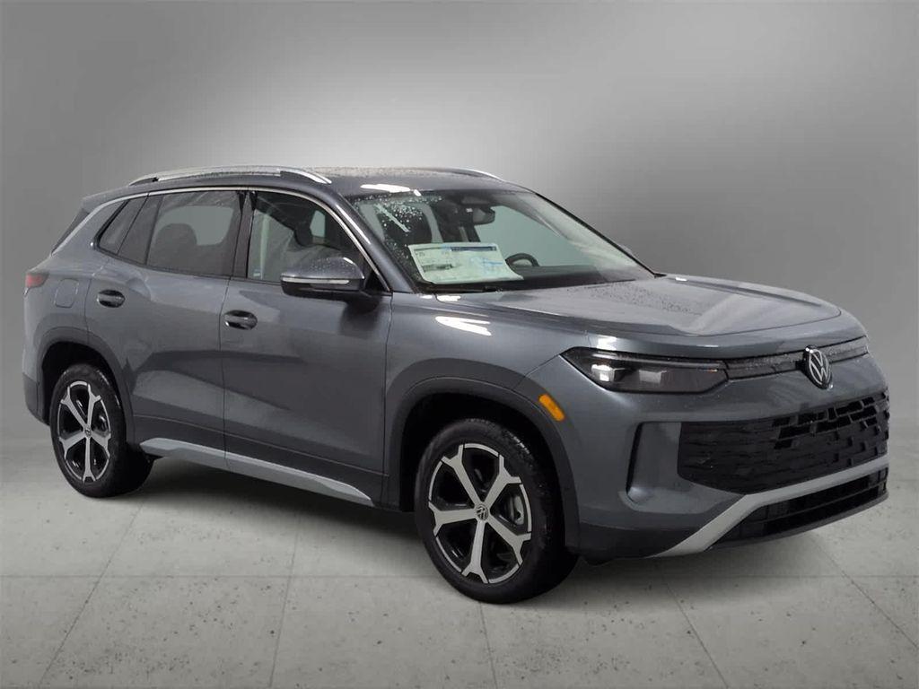 new 2025 Volkswagen Tiguan car, priced at $36,605