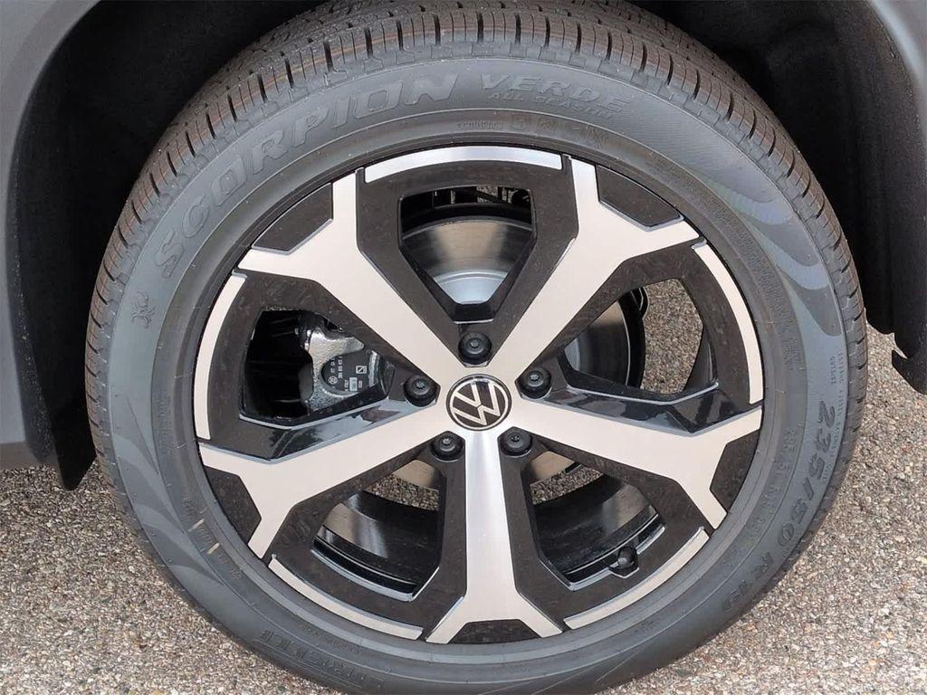 new 2025 Volkswagen Tiguan car, priced at $36,855