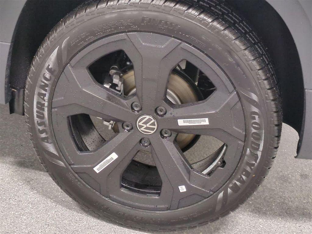 new 2025 Volkswagen Taos car, priced at $36,048