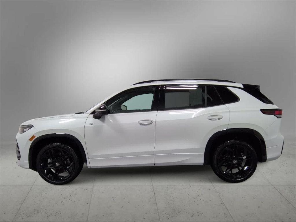 new 2025 Volkswagen Tiguan car, priced at $39,070