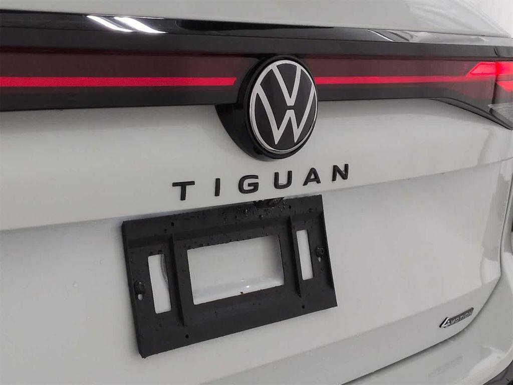 new 2025 Volkswagen Tiguan car, priced at $39,070