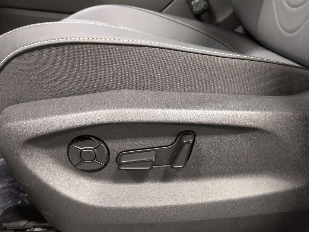 new 2025 Volkswagen Tiguan car, priced at $39,070