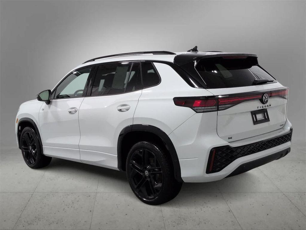 new 2025 Volkswagen Tiguan car, priced at $39,070