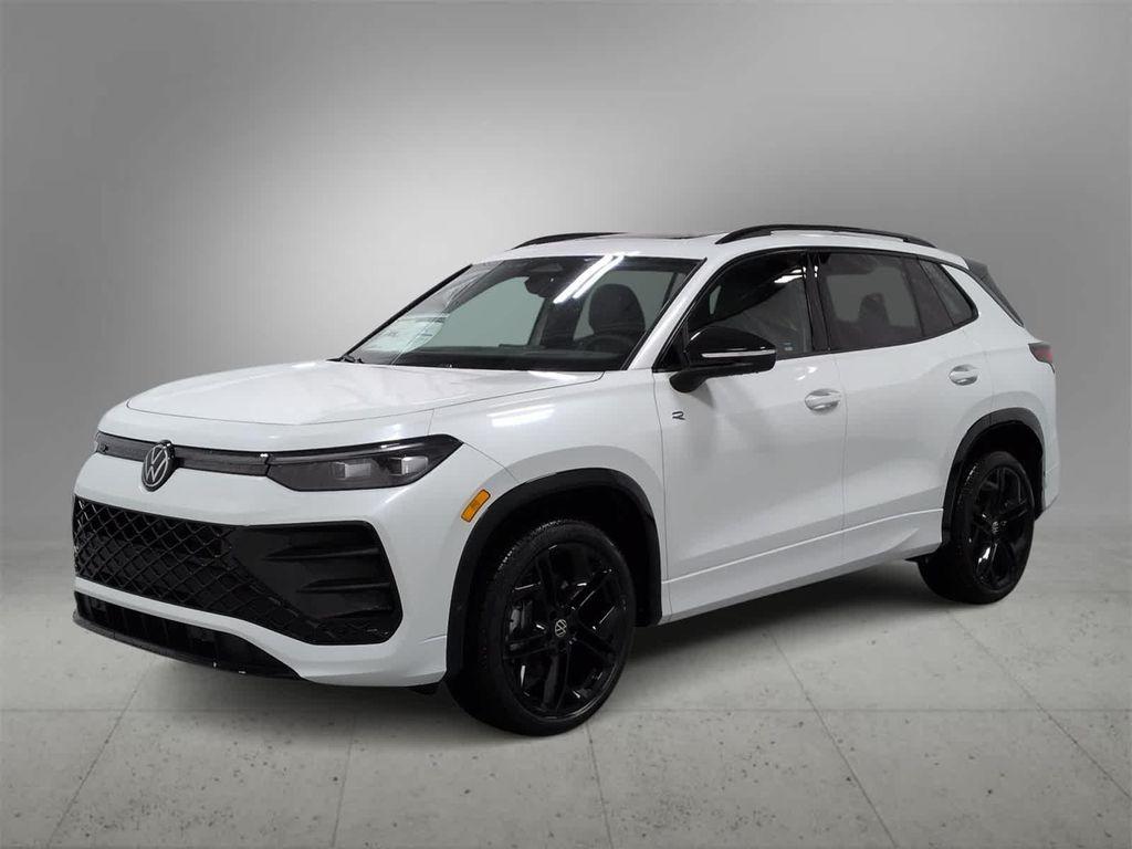 new 2025 Volkswagen Tiguan car, priced at $39,070