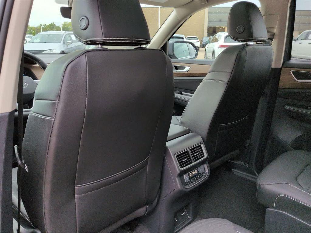 new 2026 Volkswagen Atlas car, priced at $48,910