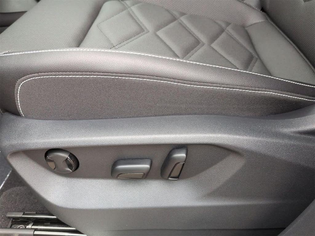 new 2026 Volkswagen Atlas car, priced at $48,910