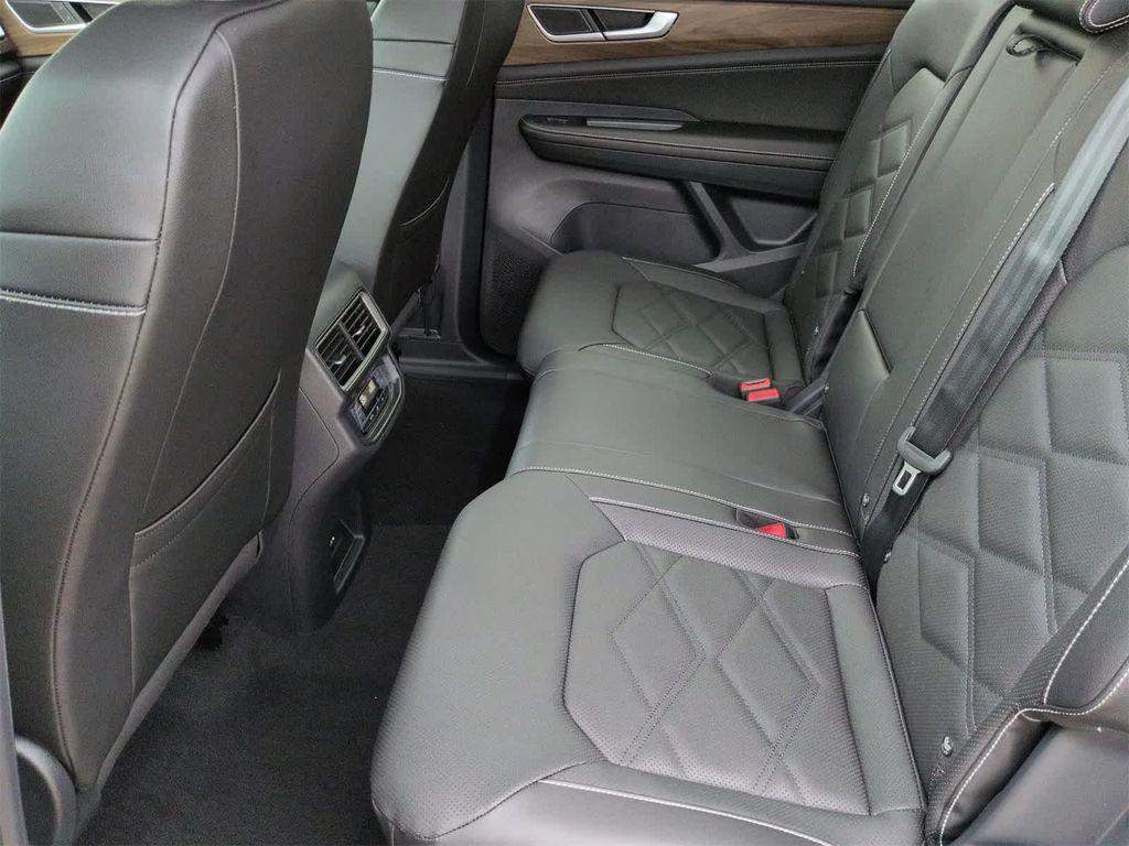 new 2026 Volkswagen Atlas car, priced at $42,521