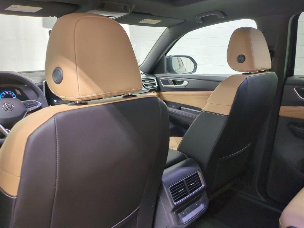 new 2026 Volkswagen Atlas Cross Sport car, priced at $51,549