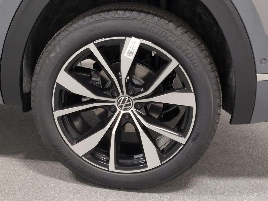 new 2026 Volkswagen Atlas Cross Sport car, priced at $56,438