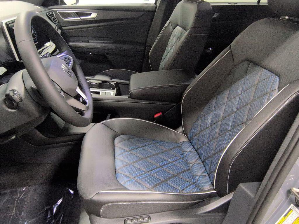 new 2026 Volkswagen Atlas Cross Sport car, priced at $56,438