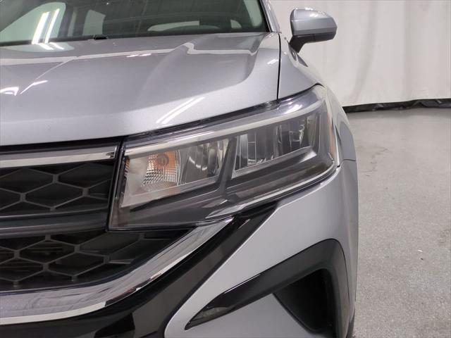 used 2022 Volkswagen Taos car