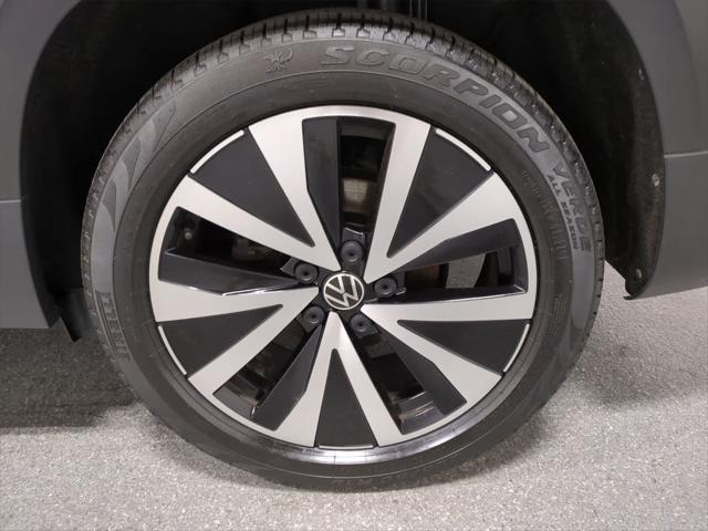 used 2022 Volkswagen Taos car