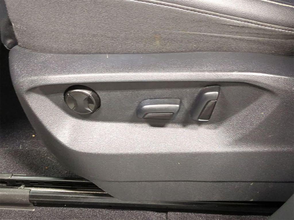 used 2020 Volkswagen Atlas Cross Sport car, priced at $17,900