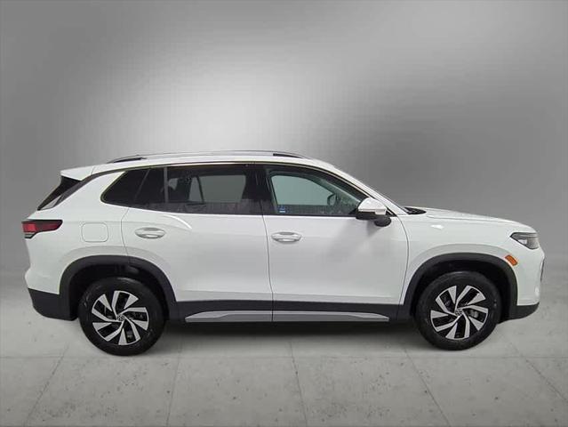 new 2025 Volkswagen Tiguan car, priced at $33,121