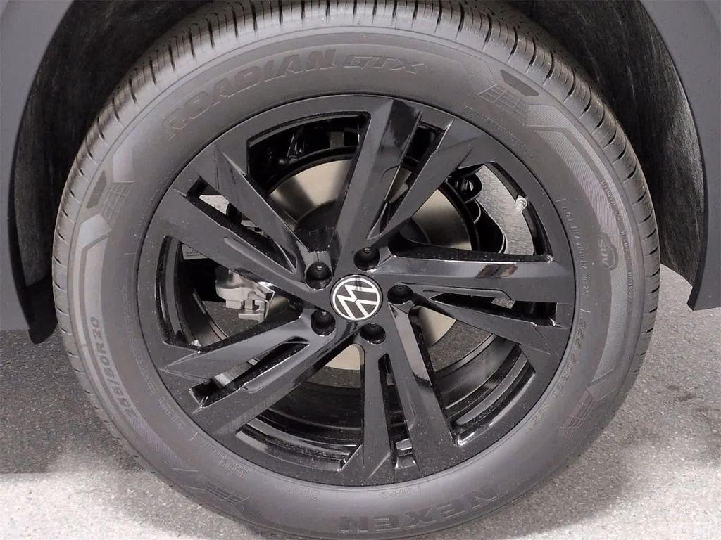 new 2026 Volkswagen Atlas Cross Sport car, priced at $51,550