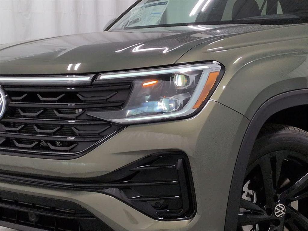 new 2026 Volkswagen Atlas Cross Sport car, priced at $51,550